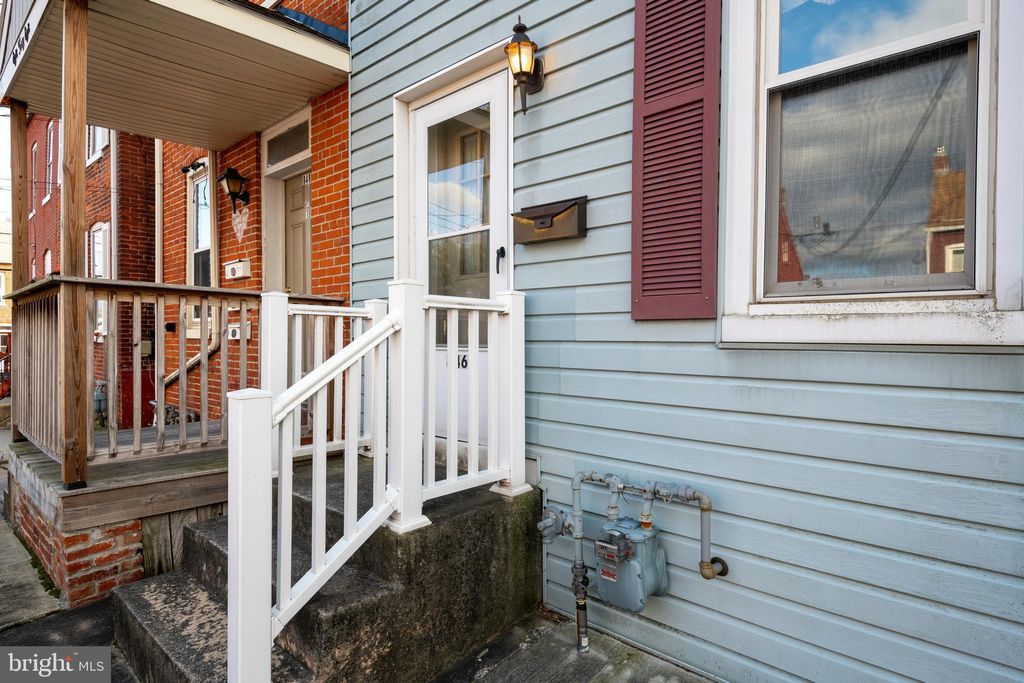 Photo of 846 Blunston Street, COLUMBIA, PA 17512 (MLS # PALA2061432)