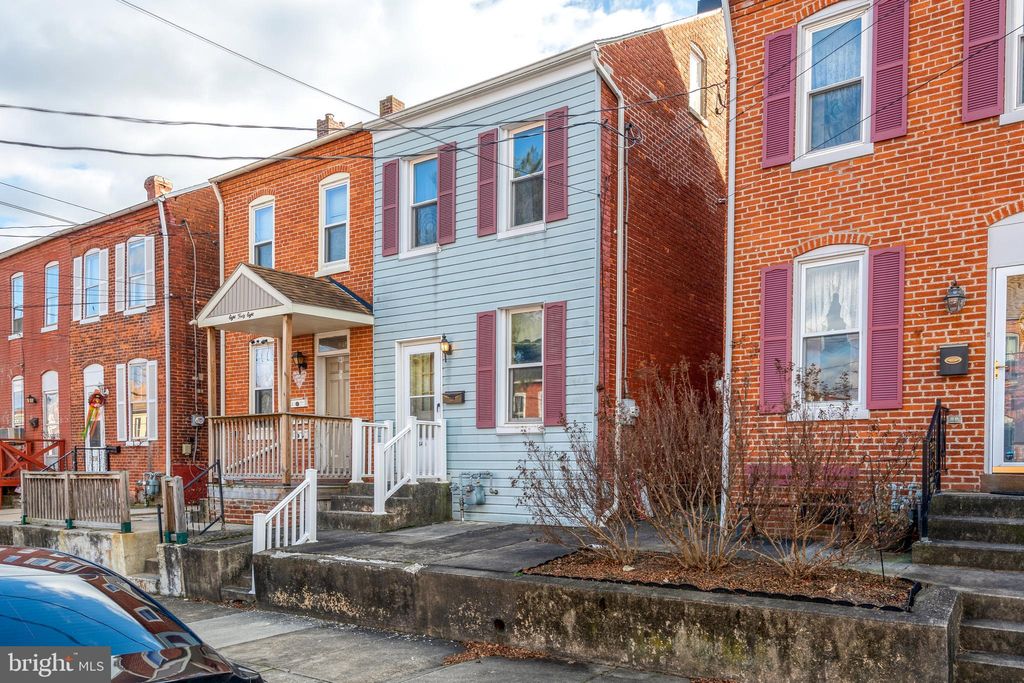 Photo of 846 Blunston Street, COLUMBIA, PA 17512 (MLS # PALA2061432)