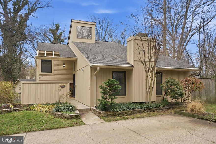 Welcome to this beautifully maintained contemporary home in an intimate Eastport community, an oasis of mature trees and quiet streets all within walking distance to downtown historic Annapolis.
Freshly painted inside and out with new carpet throughout, this clean and inviting home is truly move-in ready. The property sits on one of the best lots in the neighborhood, offering exceptional privacy, a fully fenced backyard, and a screened-in porch perfect for relaxing year-round. Additional exterior highlights include a new roof (2016), lawn sprinklers, and a spacious stone patio ideal for outdoor entertaining and family gatherings.
Inside, the bright and open floor plan features vaulted ceilings and abundant natural light.. The kitchen flows seamlessly to the outdoor patio, creating an effortless indoor/outdoor living experience. With three levels of living space, there’s plenty of room for everyone.
The primary bedroom includes a full bath and an expansive wall of closets, complemented by two additional bedrooms and a total of three full bathrooms. A dedicated parking pad accommodates two cars—a rare convenience in Eastport.
If you’re looking for a turnkey home that blends privacy, modern comfort, and unbeatable proximity to downtown Annapolis, this is the one.