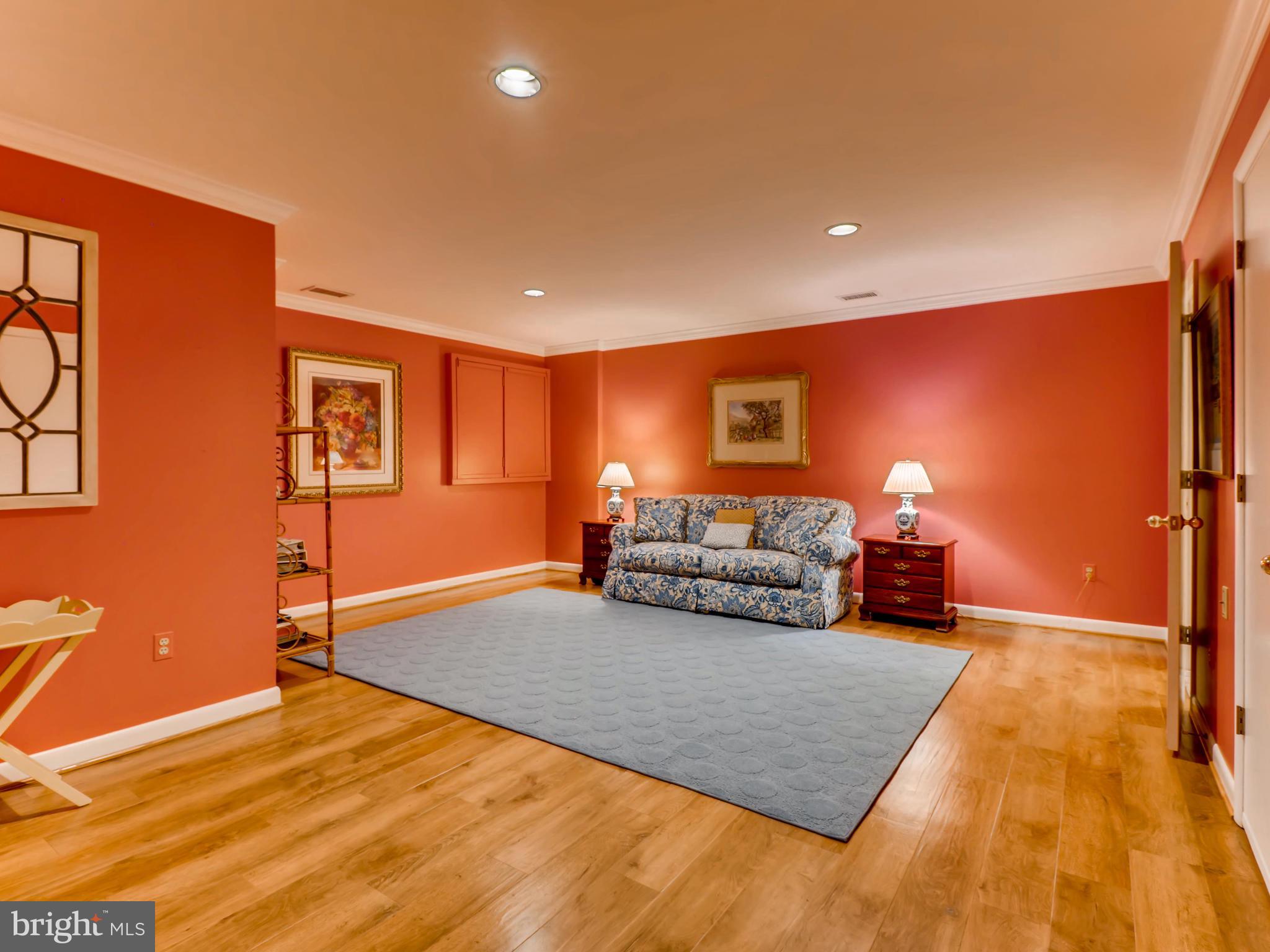 NORTH ROLAND PARK - Residential