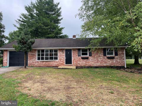 Photo of 190 Mountain View Drive, YORK, PA 17404 (MLS # PAYK2107170)