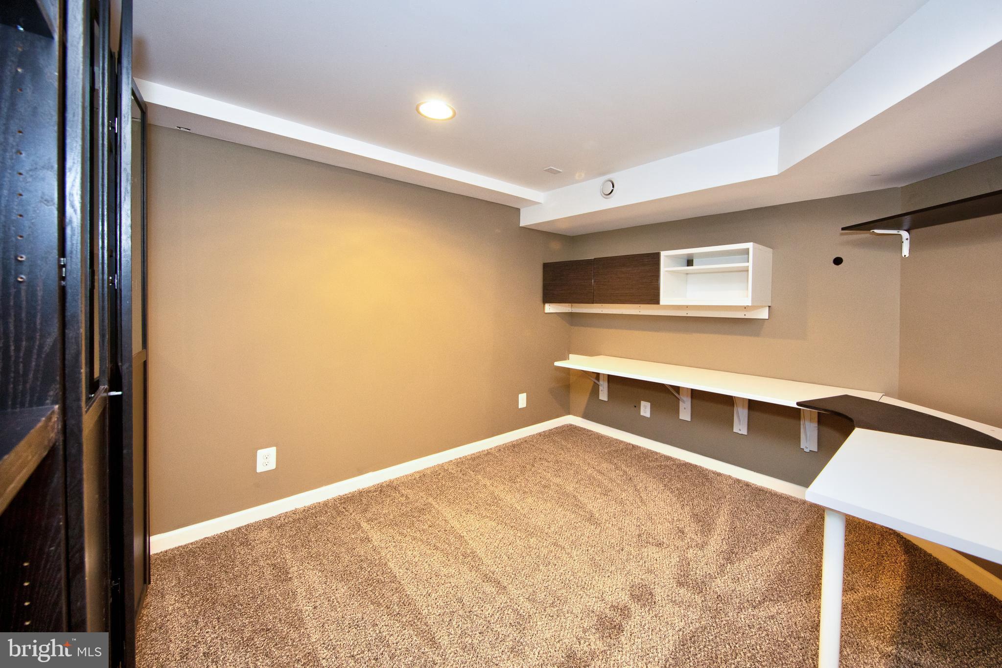 HOWARD PARK - Residential