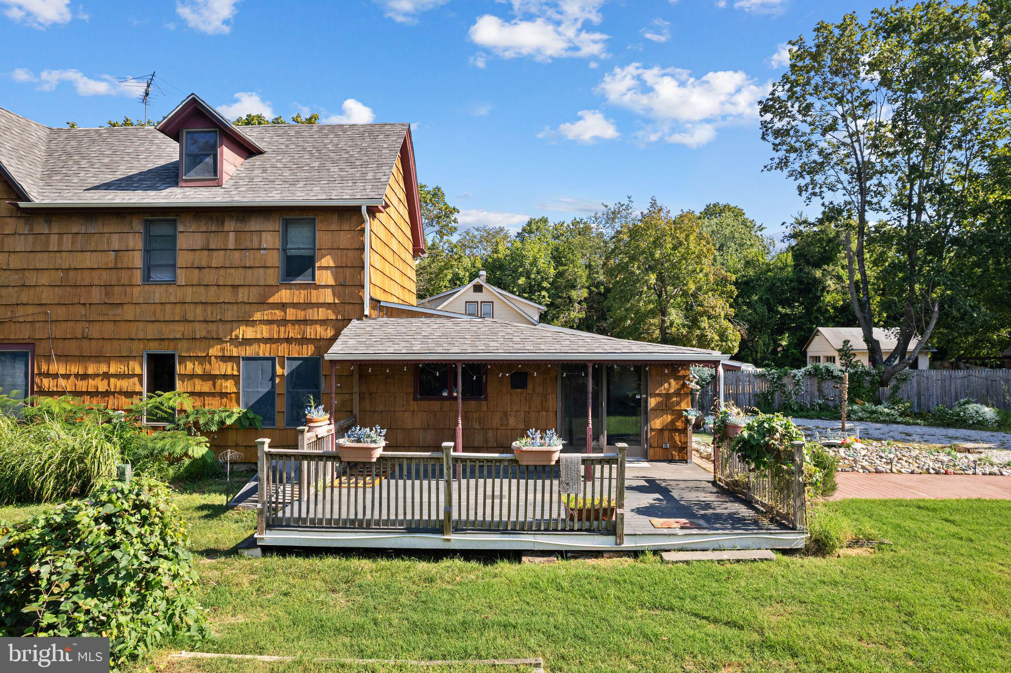 3715 S MAIN ROAD