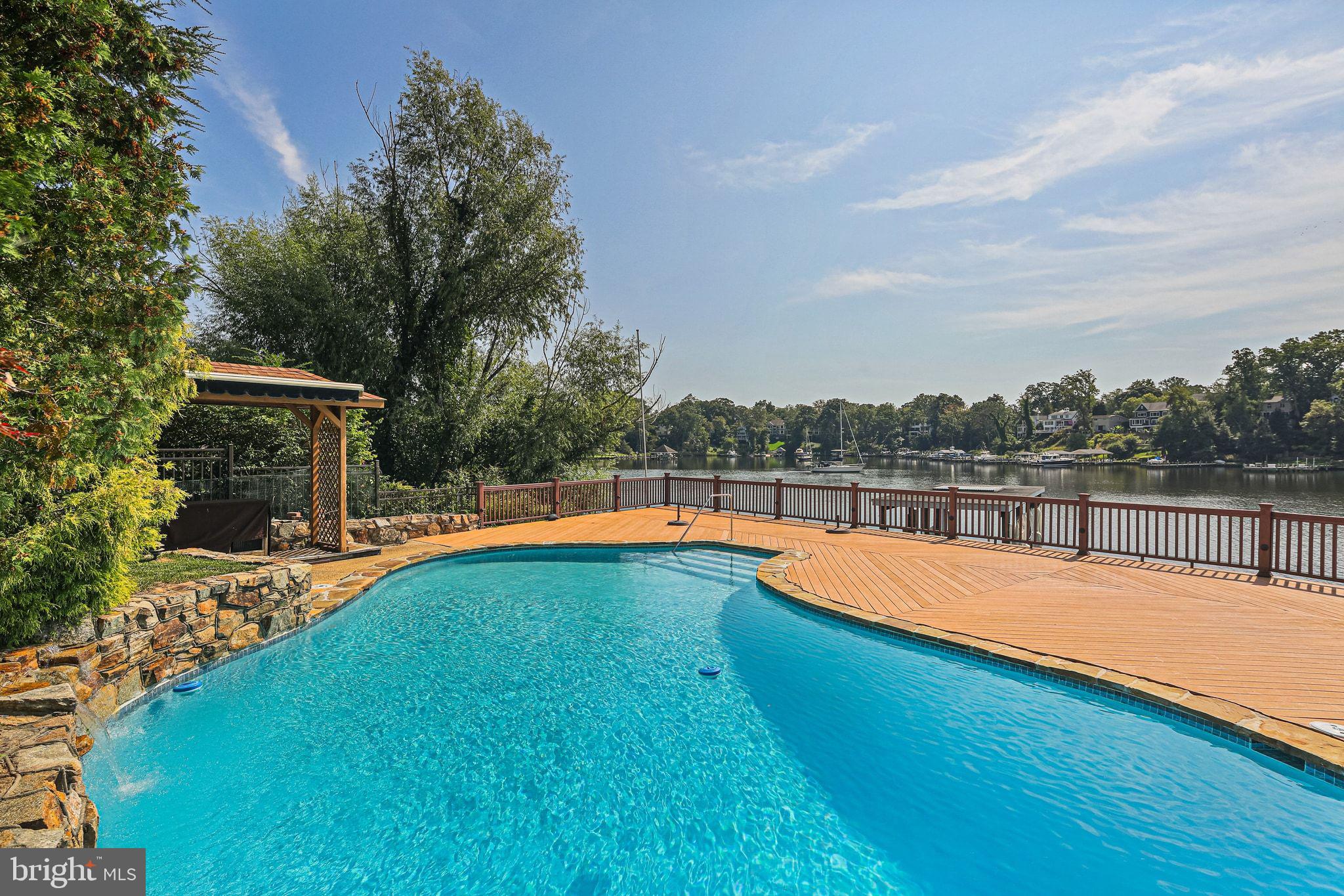 WEST SEVERNA PARK - Residential