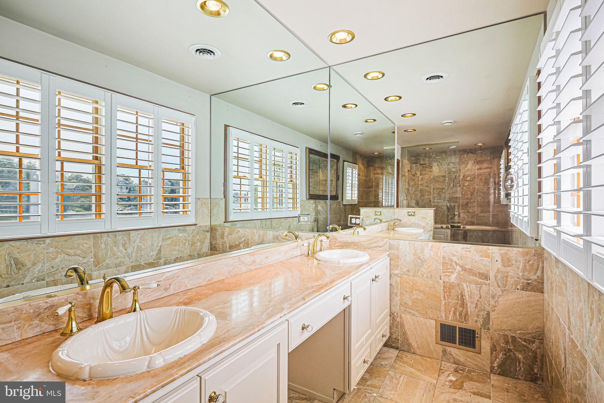 WEST SEVERNA PARK - Residential