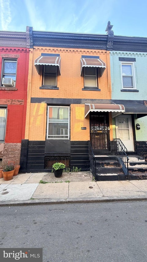 Townhouse For Sale - 1616 N Dover Street<br/> PHILADELPHIA, PA 19121