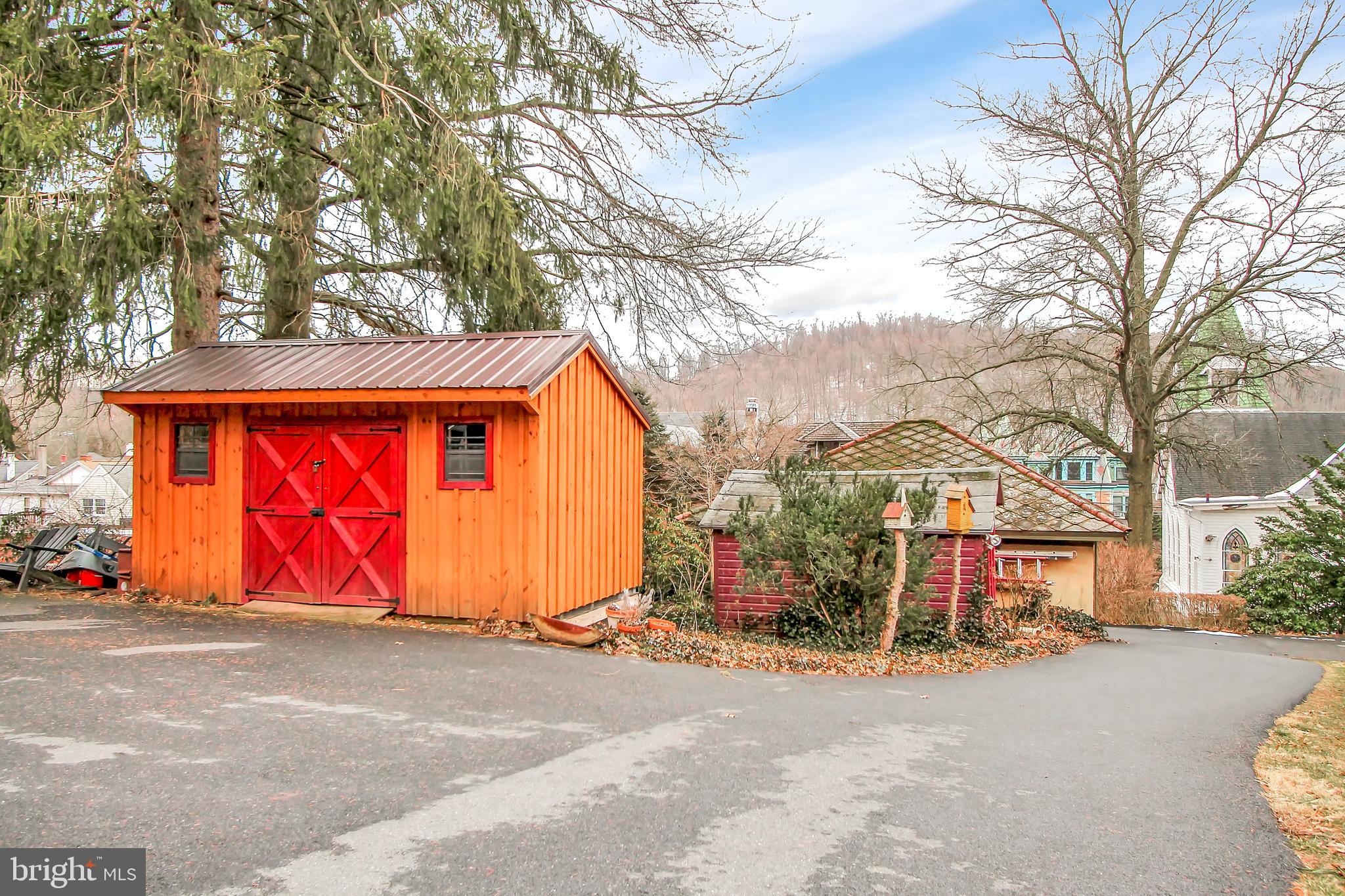 ADAMSTOWN BOROUGH - Residential