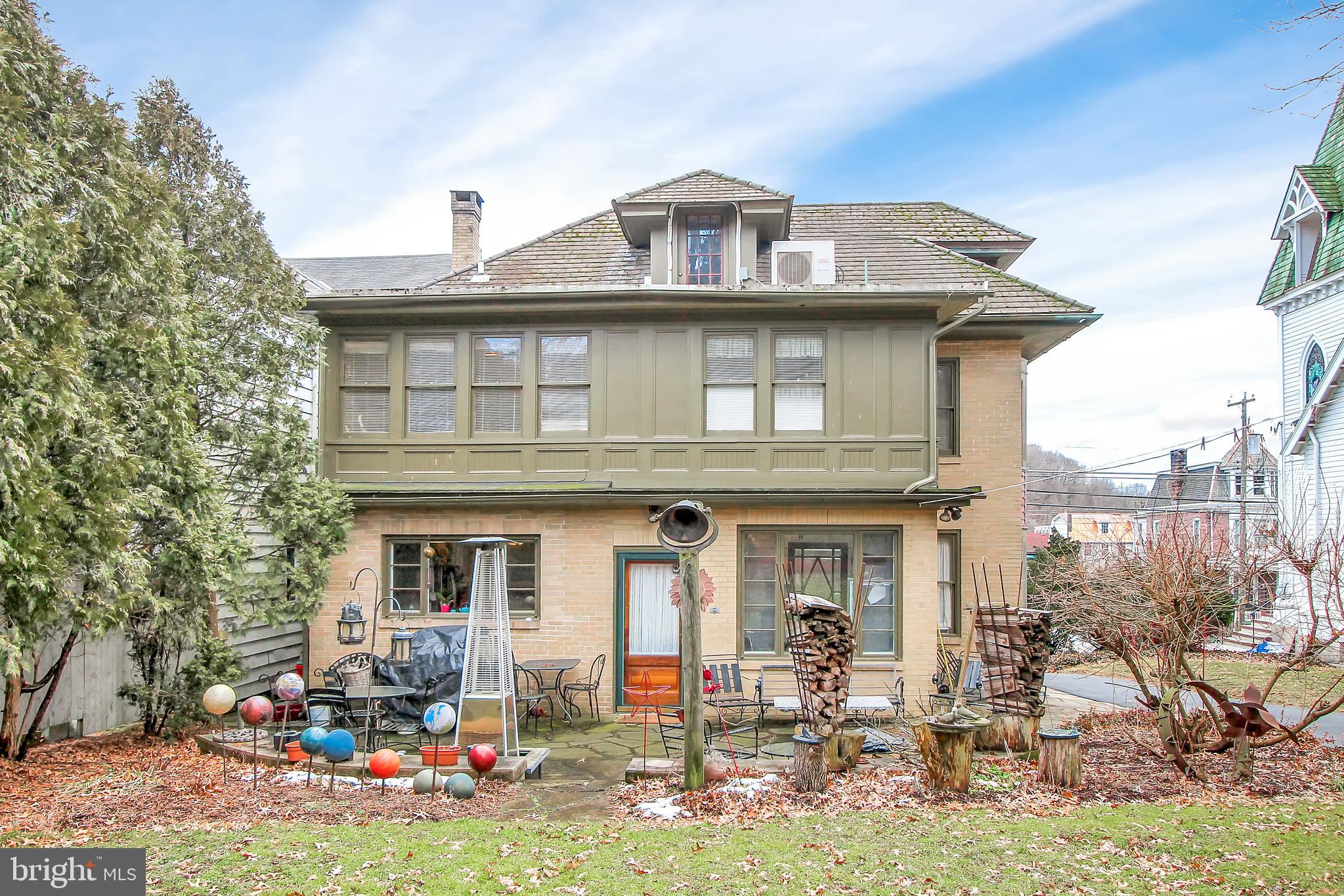 ADAMSTOWN BOROUGH - Residential