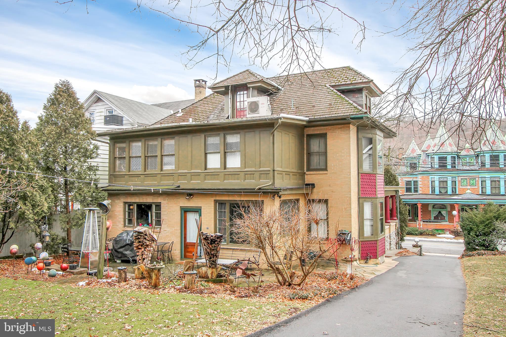 ADAMSTOWN BOROUGH - Residential