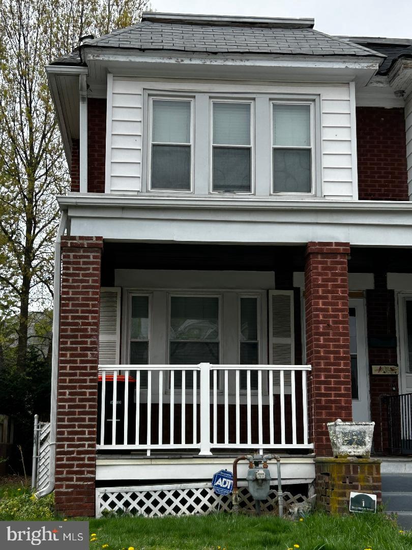Sturdy Twin in Chester City. Needs TLC so you can make this home yours.