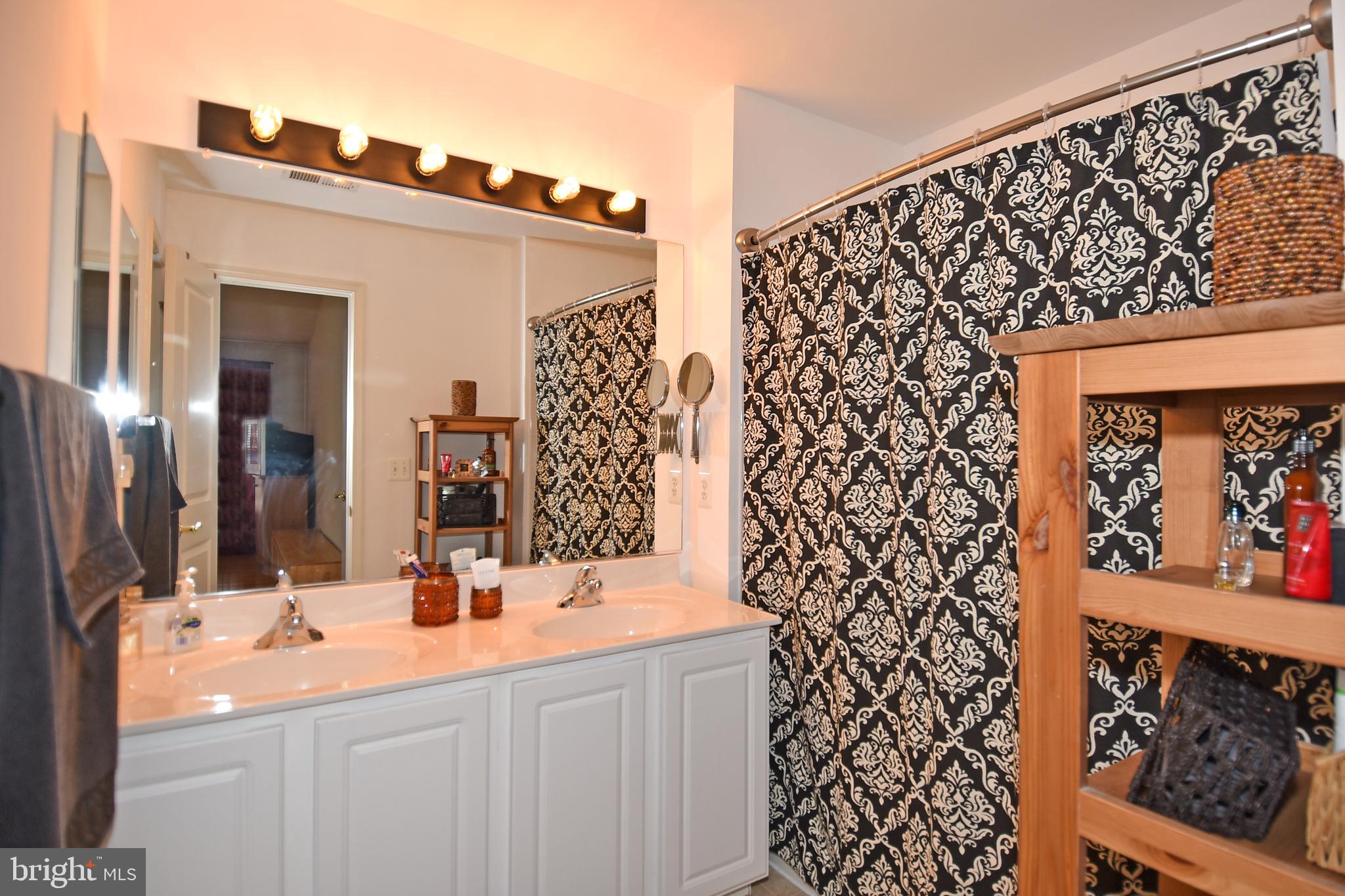 WAYSIDE VILLAGE - Residential