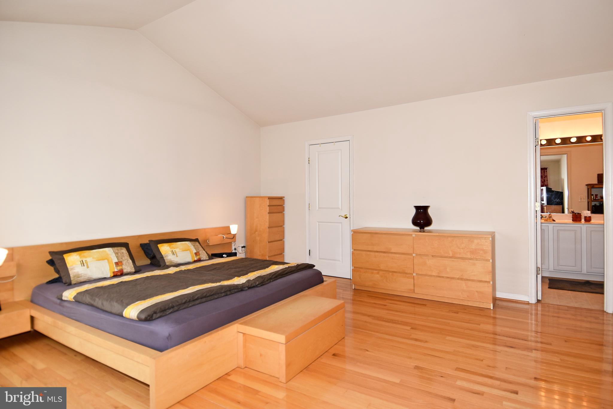 WAYSIDE VILLAGE - Residential