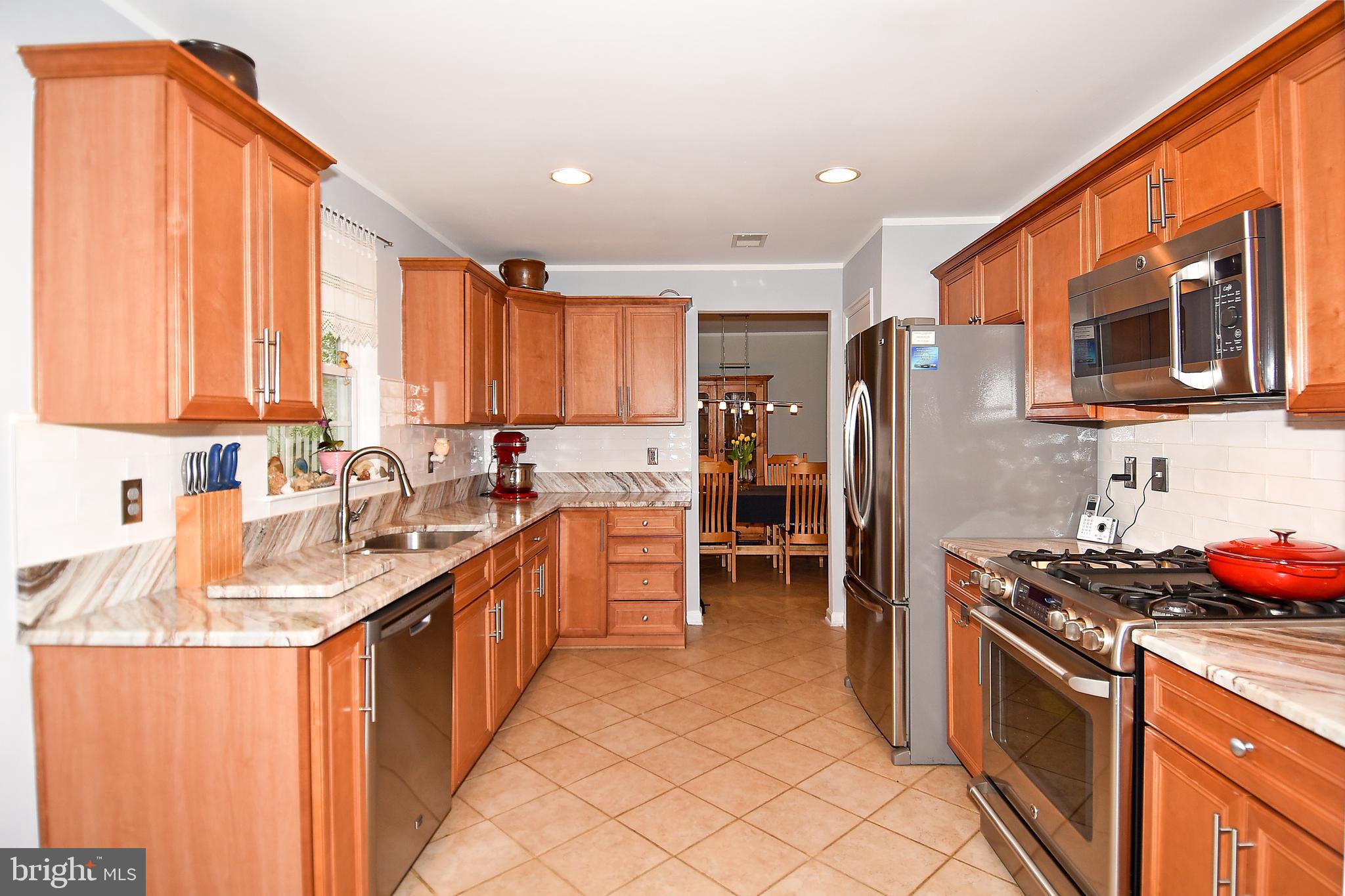 WAYSIDE VILLAGE - Residential