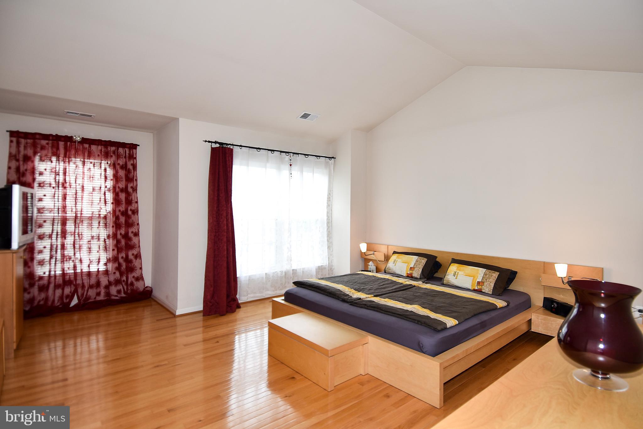 WAYSIDE VILLAGE - Residential