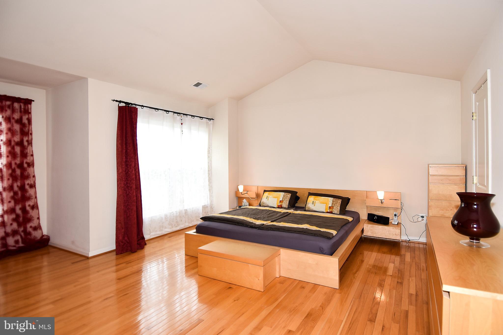 WAYSIDE VILLAGE - Residential