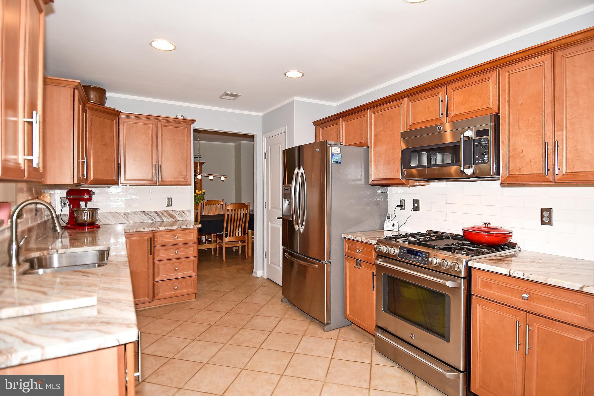 WAYSIDE VILLAGE - Residential