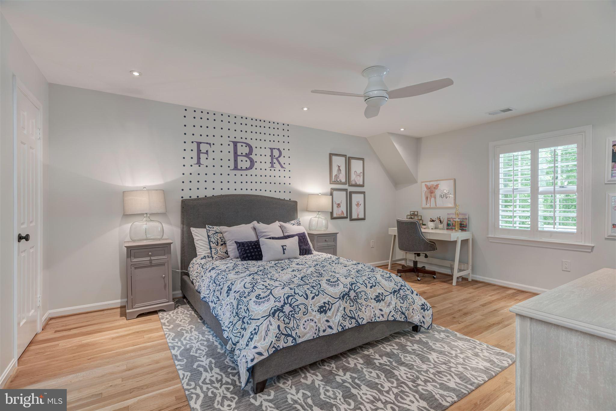 RIVER FALLS - Residential