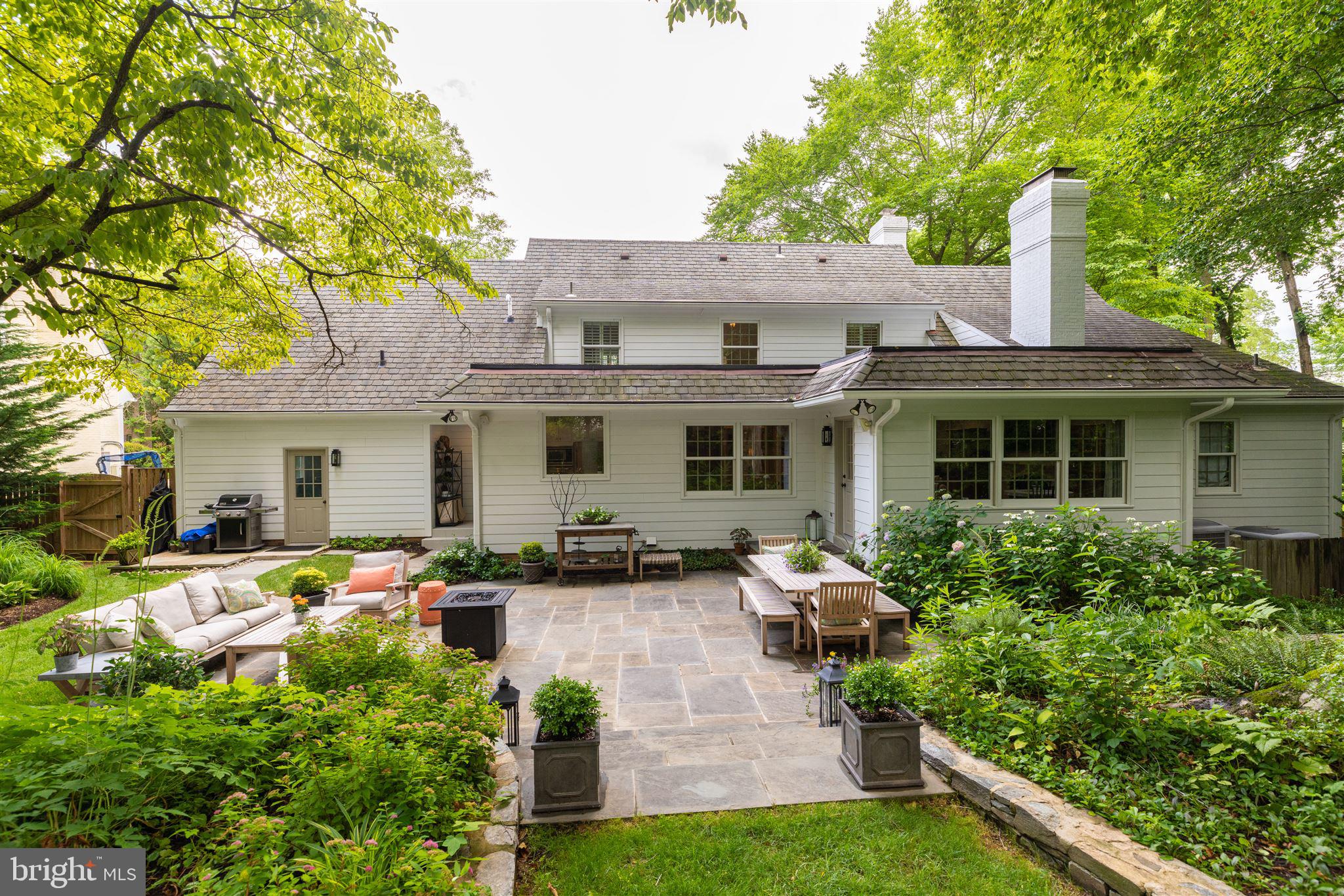 RIVER FALLS - Residential