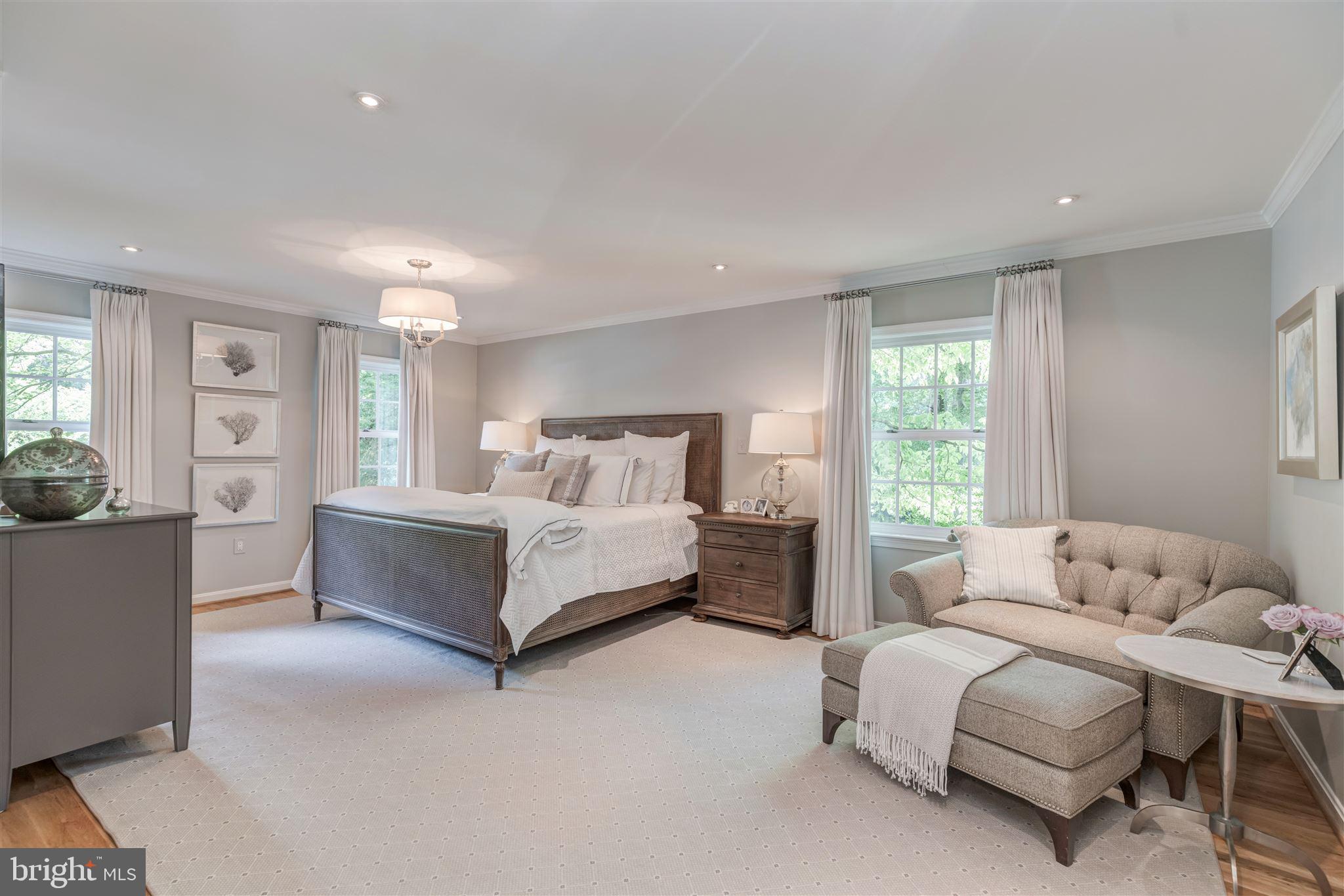 RIVER FALLS - Residential