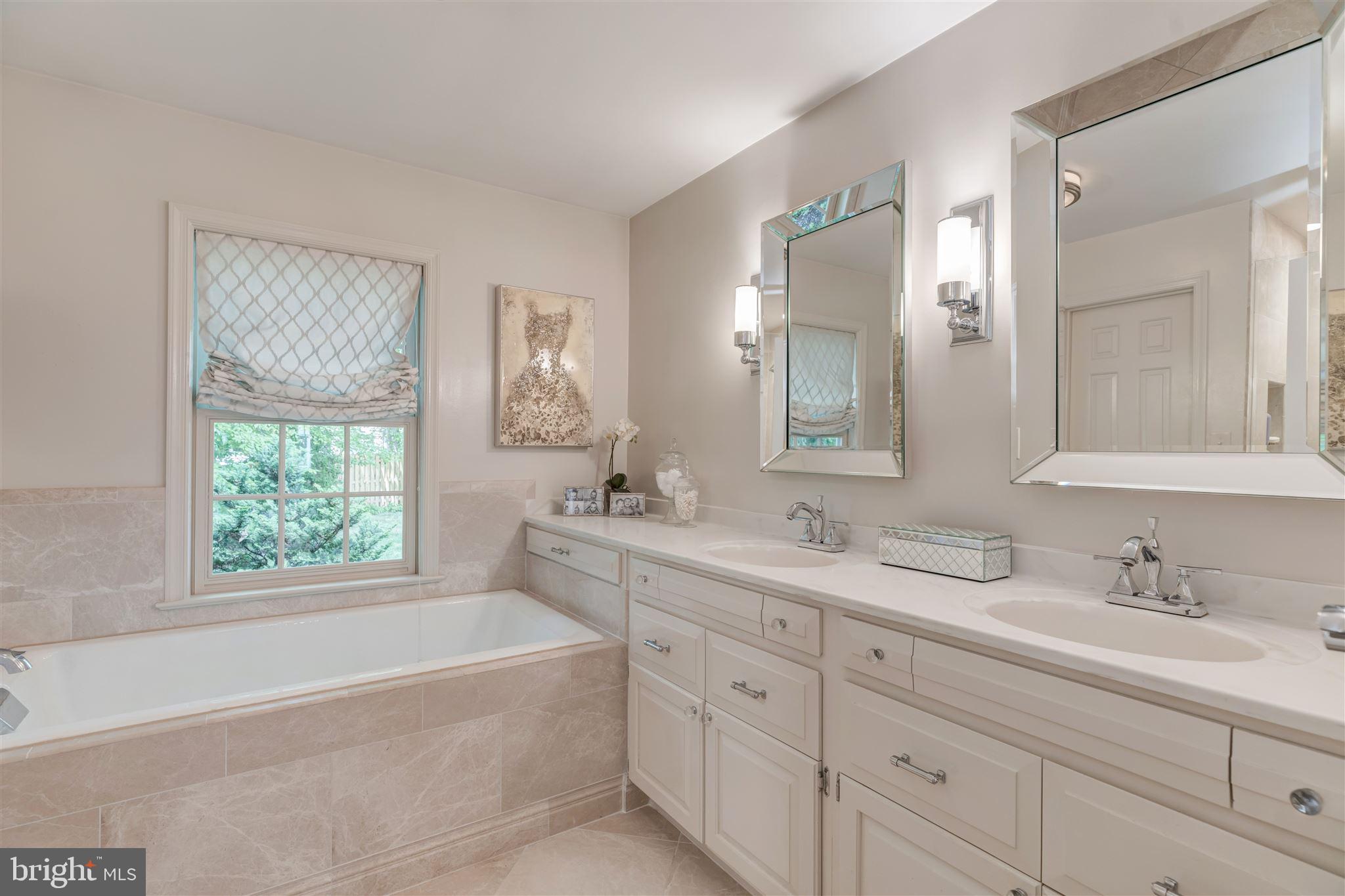 RIVER FALLS - Residential