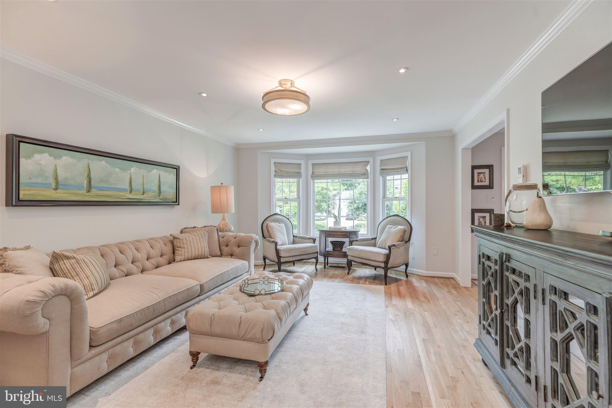 RIVER FALLS - Residential