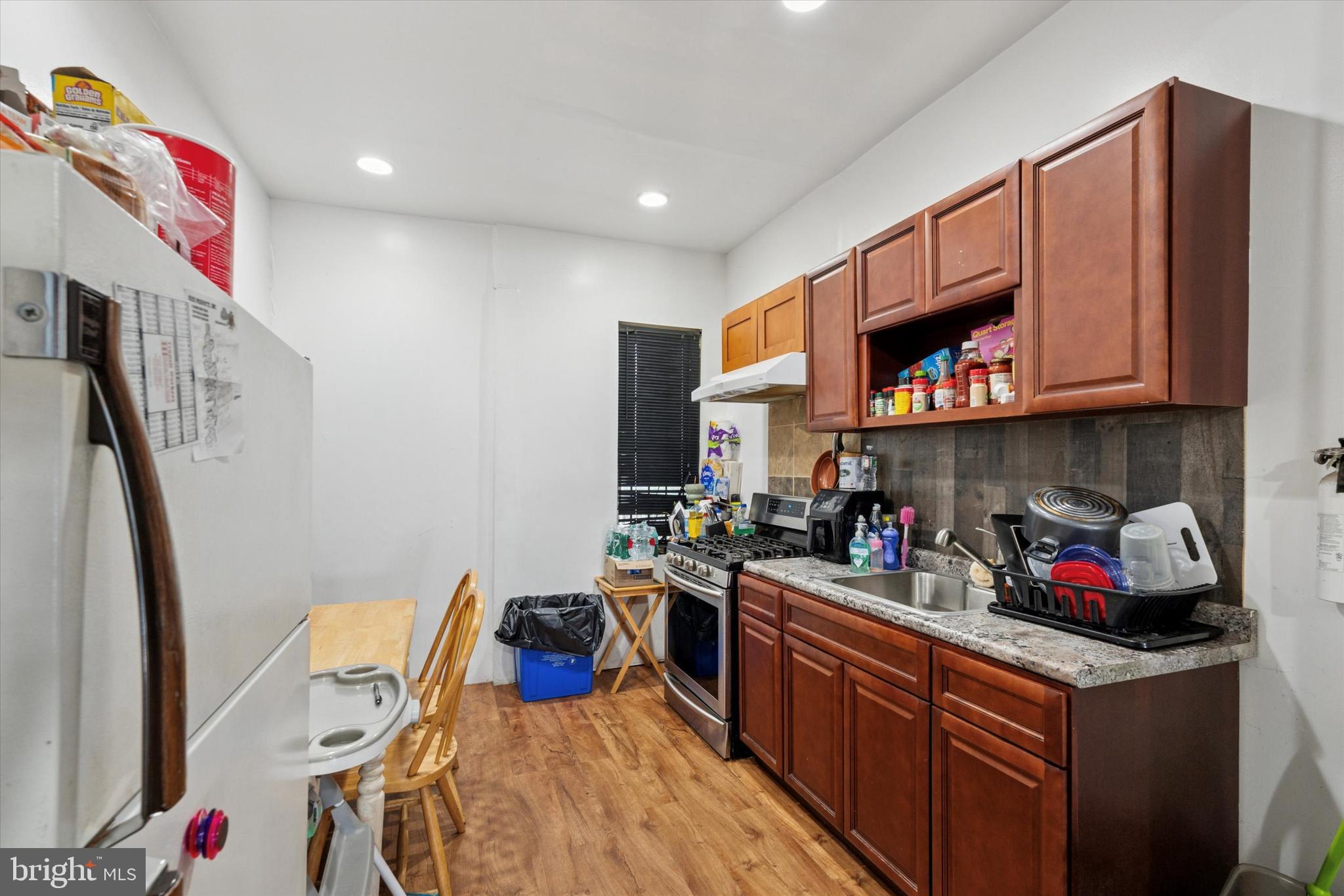 STRAWBERRY MANSION - Residential