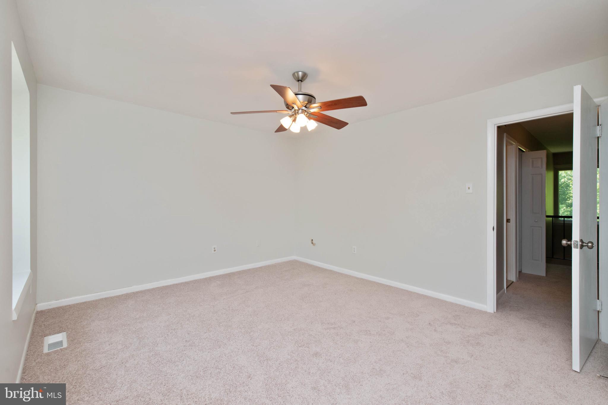 BAY HILLS - Residential