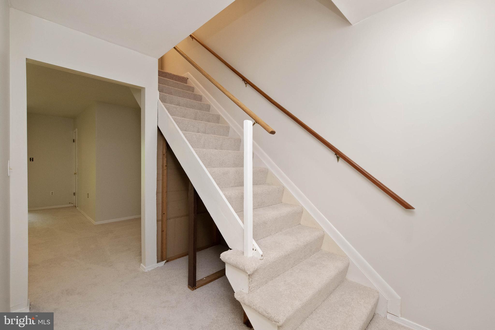 BAY HILLS - Residential