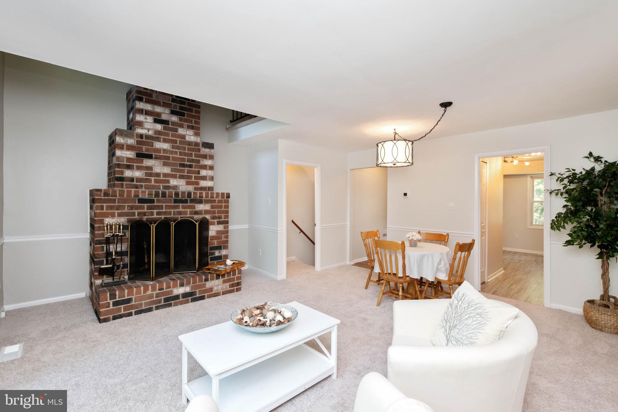 BAY HILLS - Residential