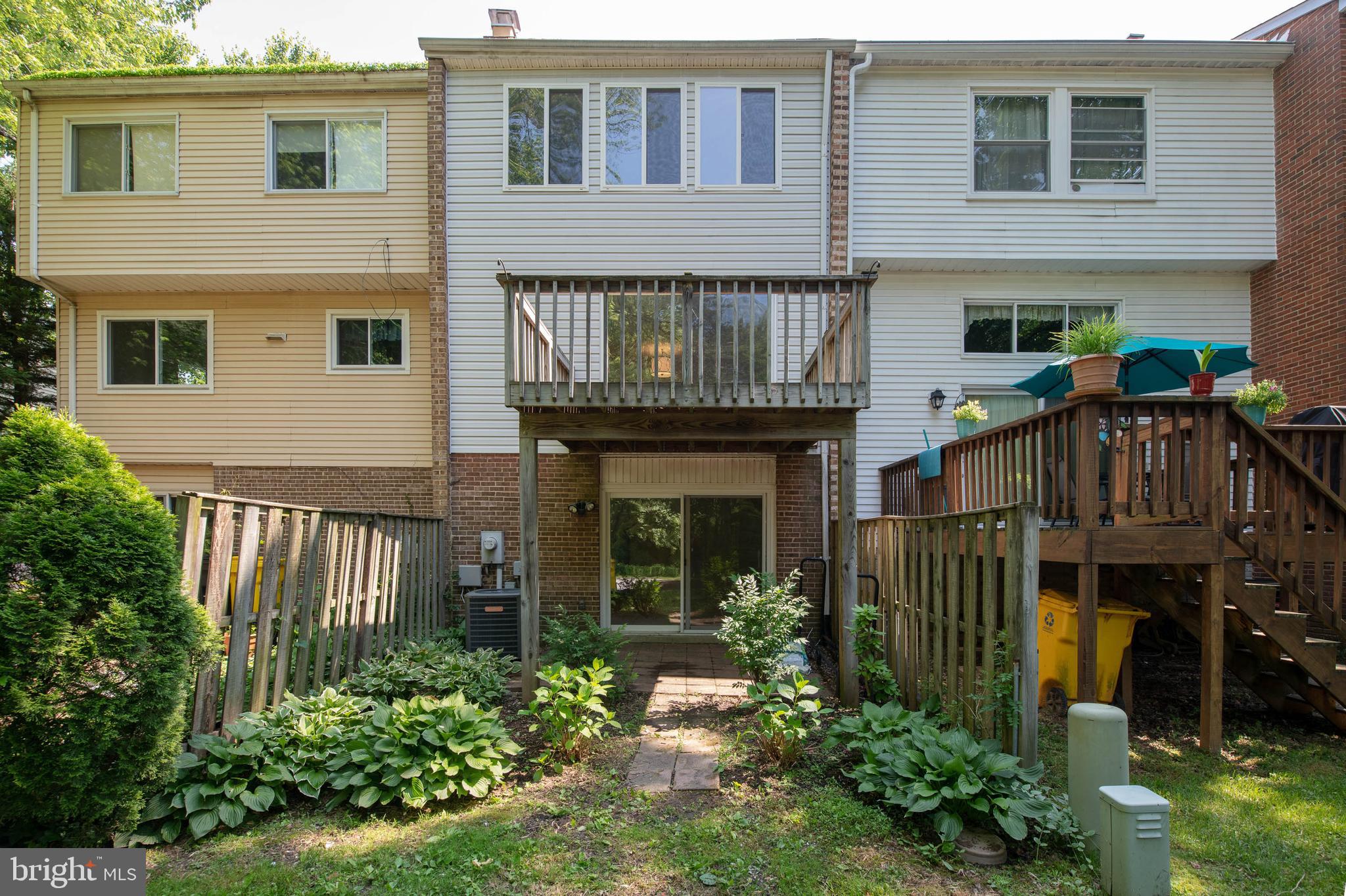 BAY HILLS - Residential