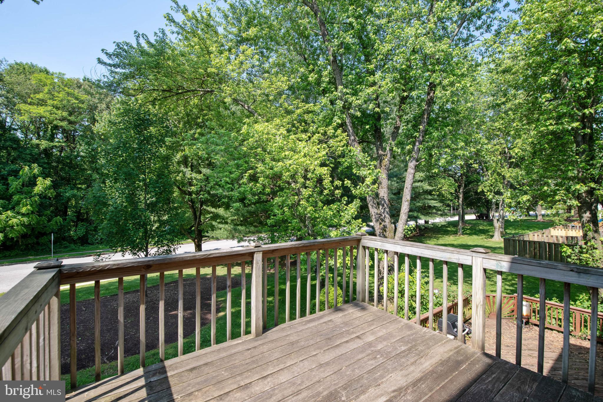 BAY HILLS - Residential