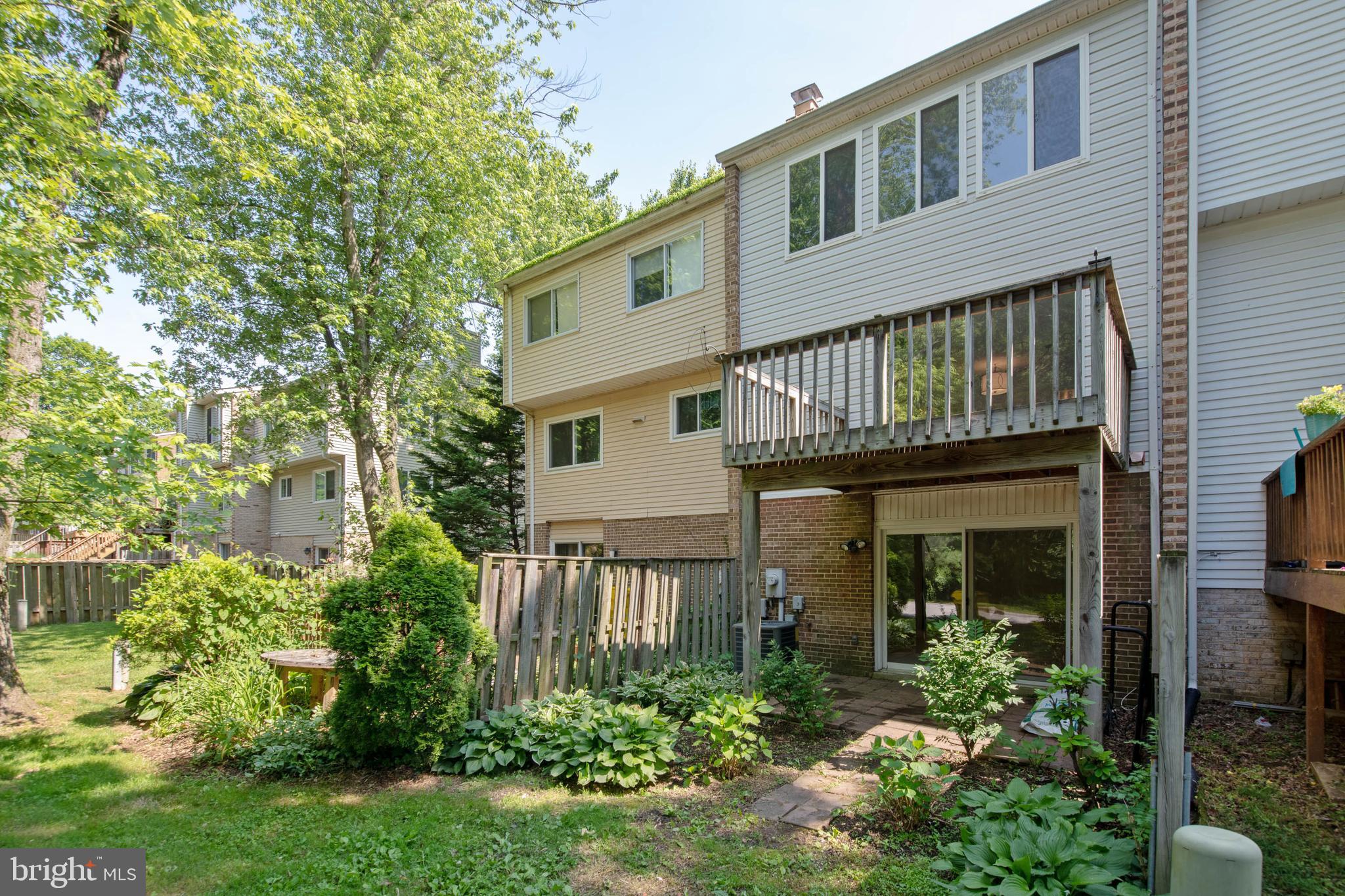 BAY HILLS - Residential