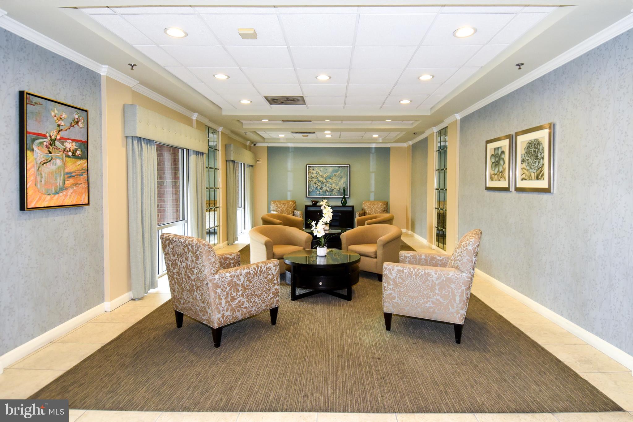 VANTAGE POINT WEST AT LW - Residential