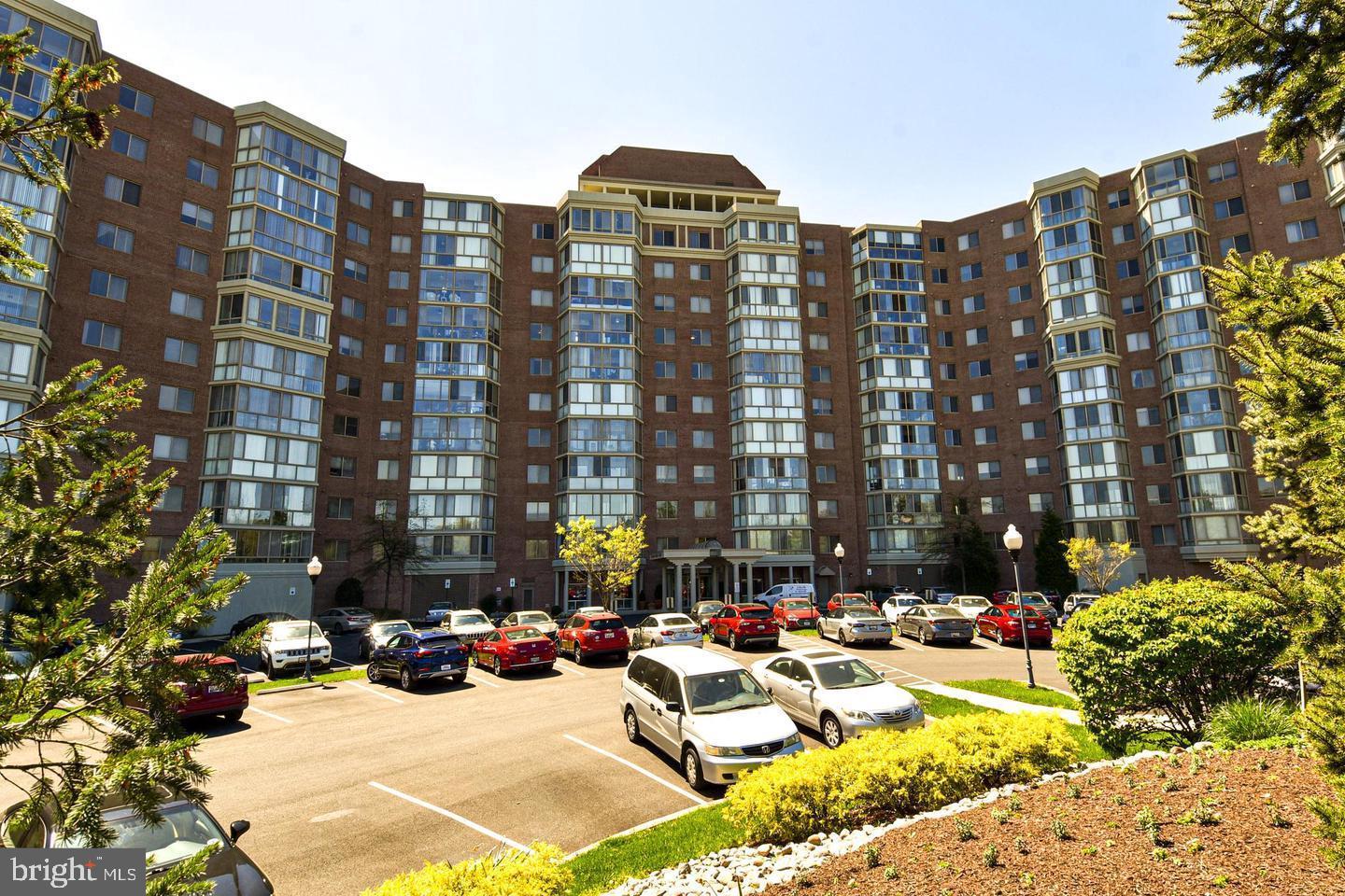 VANTAGE POINT WEST AT LW - Residential