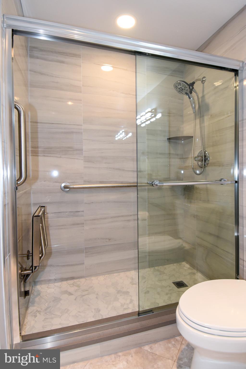 VANTAGE POINT WEST AT LW - Residential