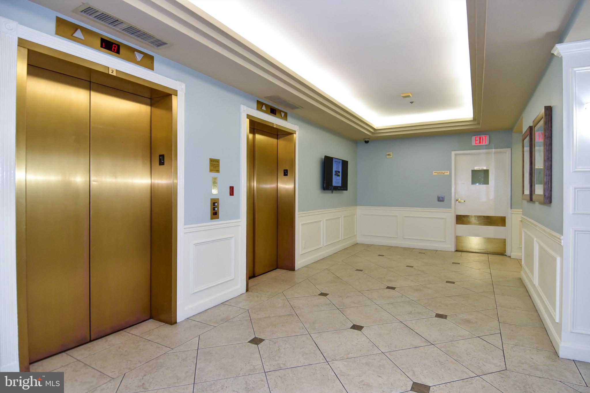 VANTAGE POINT WEST AT LW - Residential