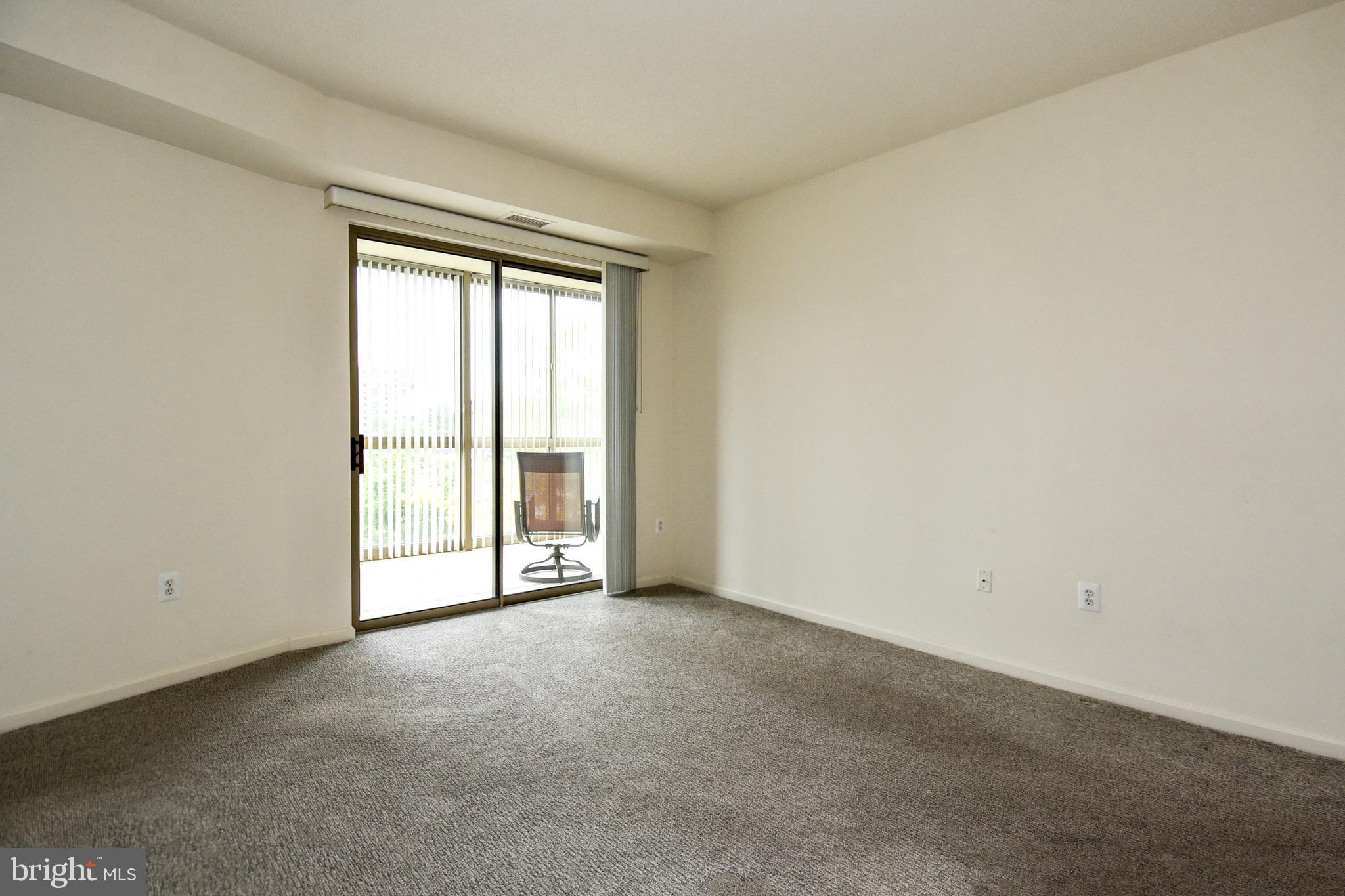 VANTAGE POINT WEST AT LW - Residential