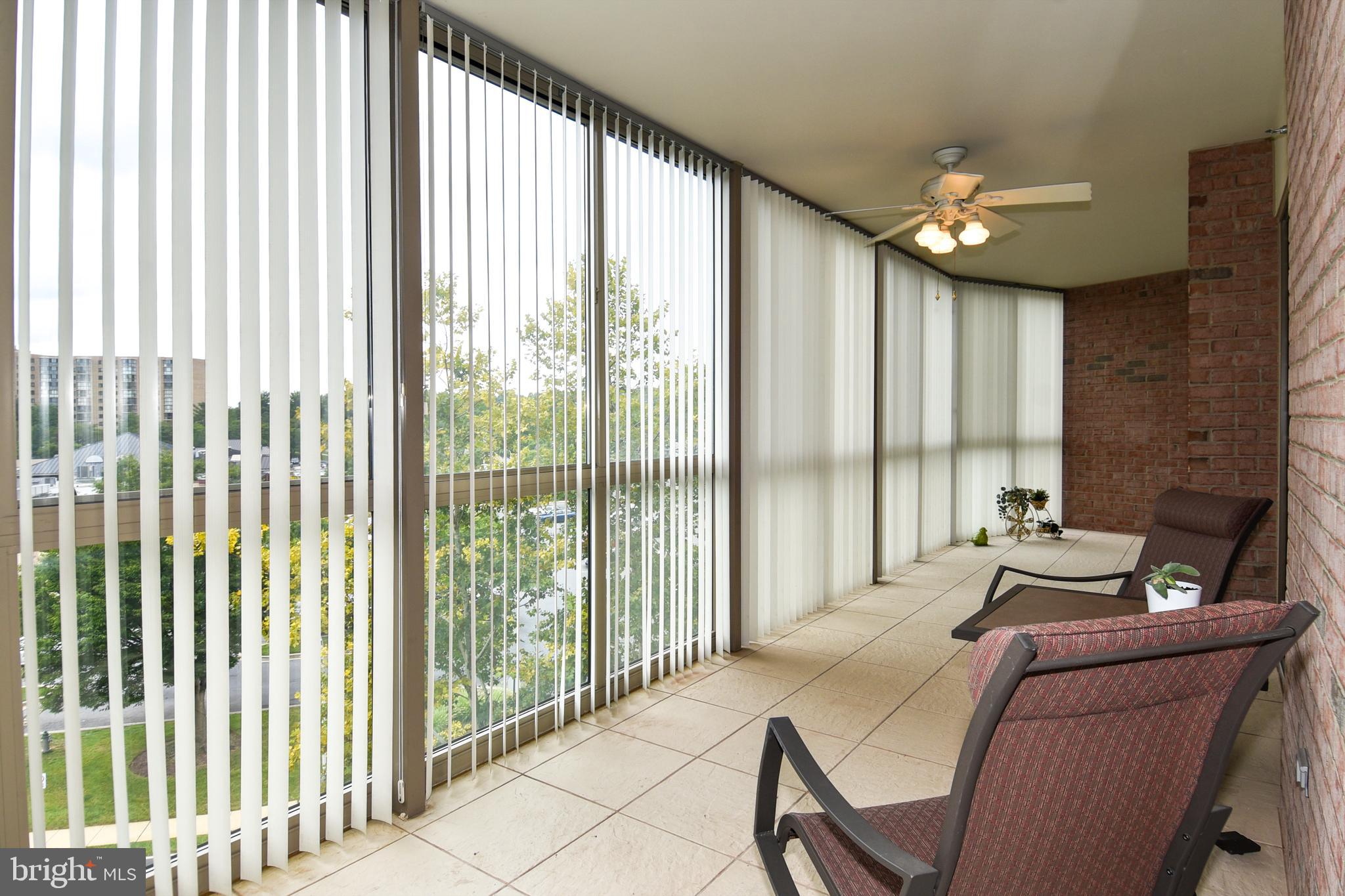 VANTAGE POINT WEST AT LW - Residential