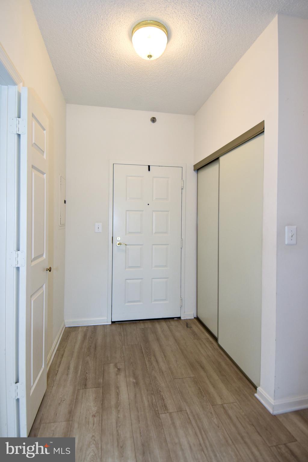 VANTAGE POINT WEST AT LW - Residential