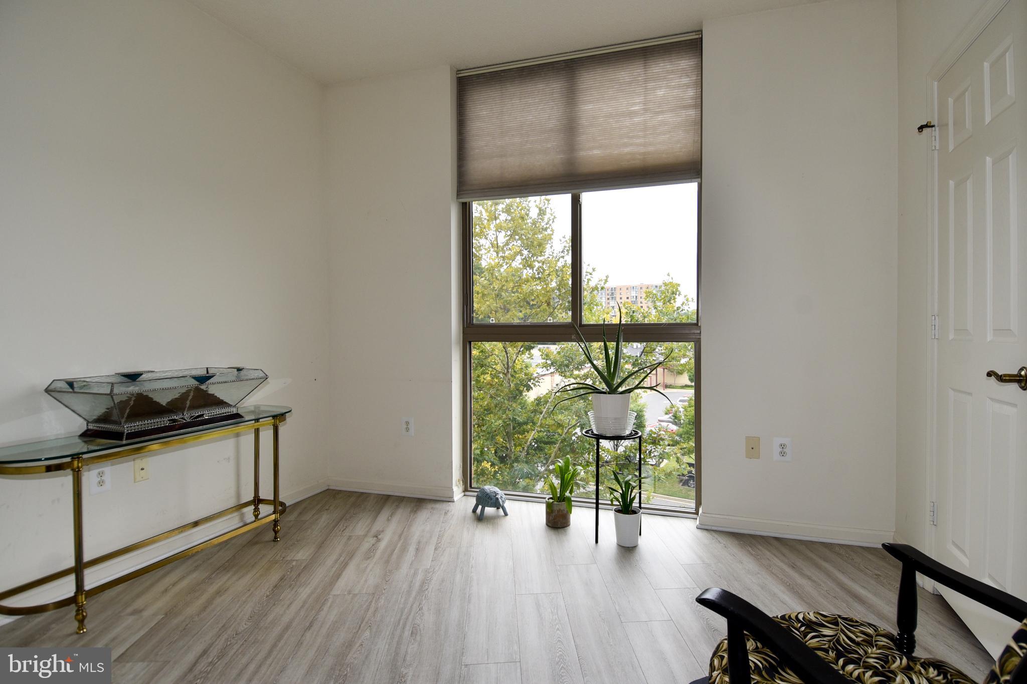 VANTAGE POINT WEST AT LW - Residential