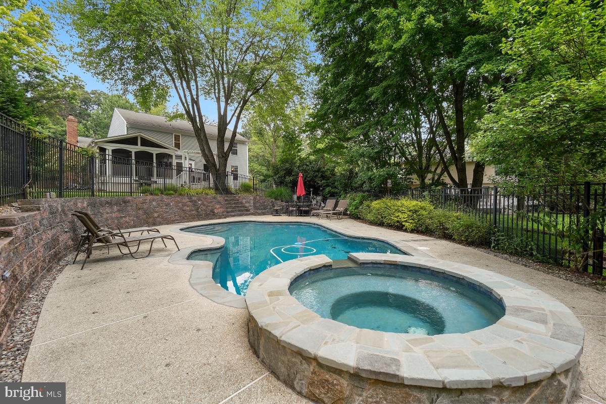 DUFIEF MILL ESTATES - Residential