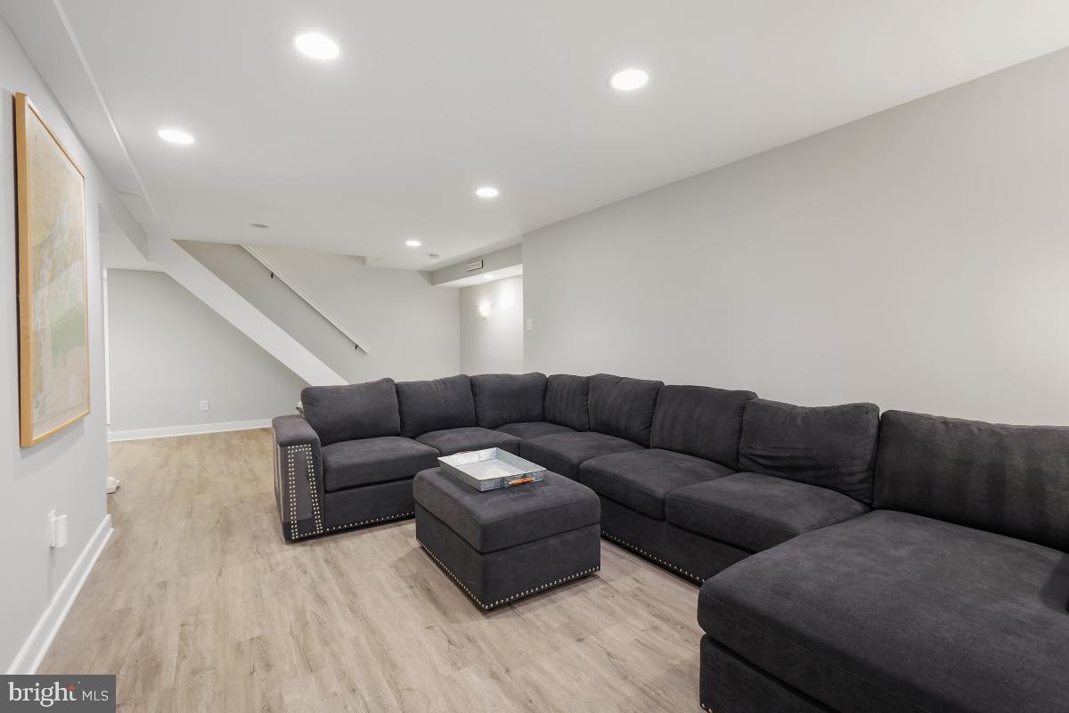 DUFIEF MILL ESTATES - Residential