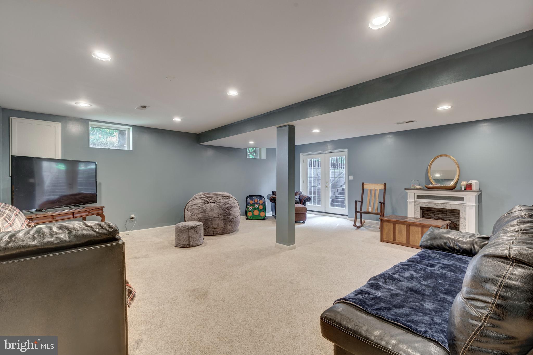 VELVET HILLS - Residential