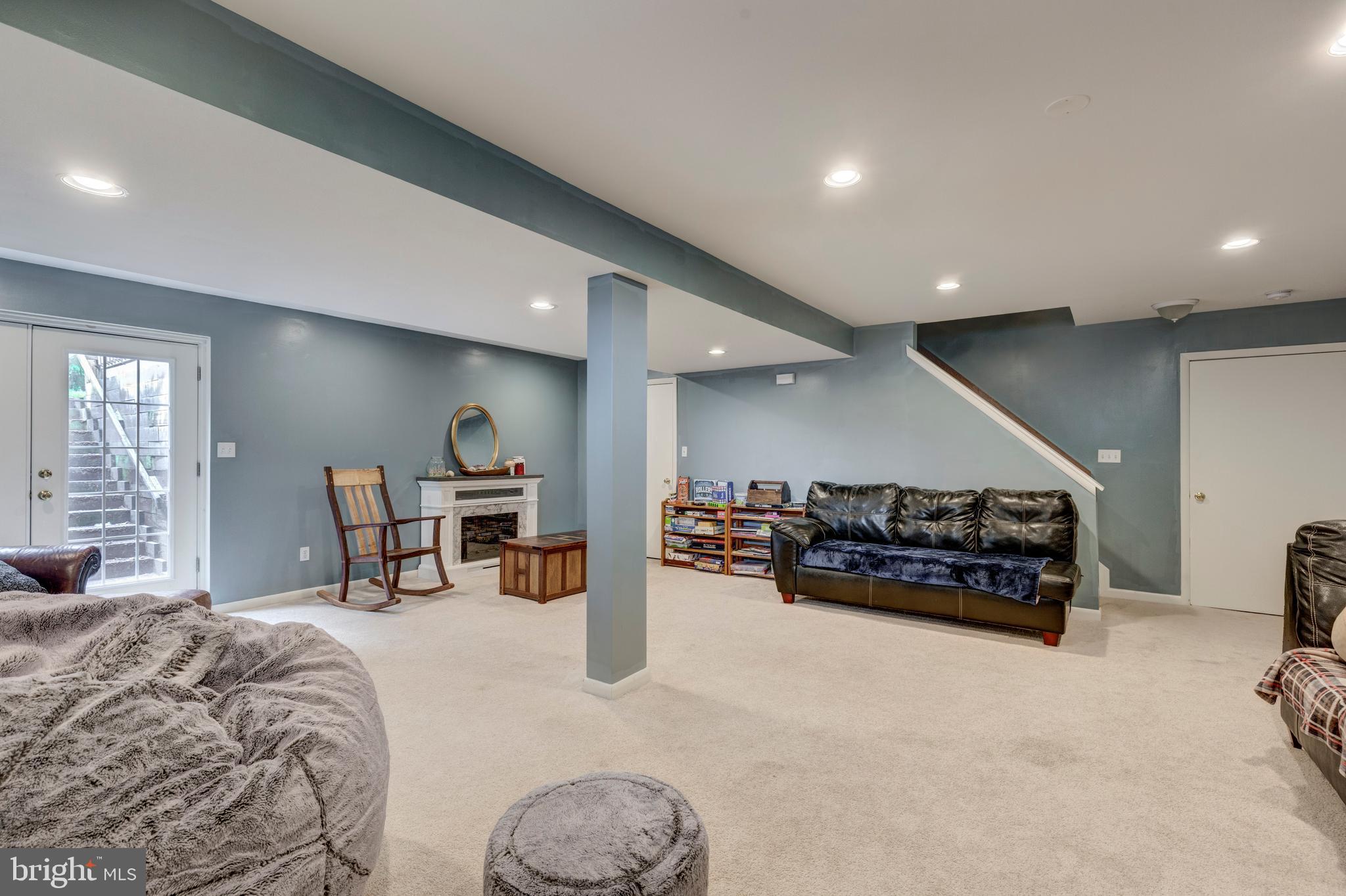 VELVET HILLS - Residential