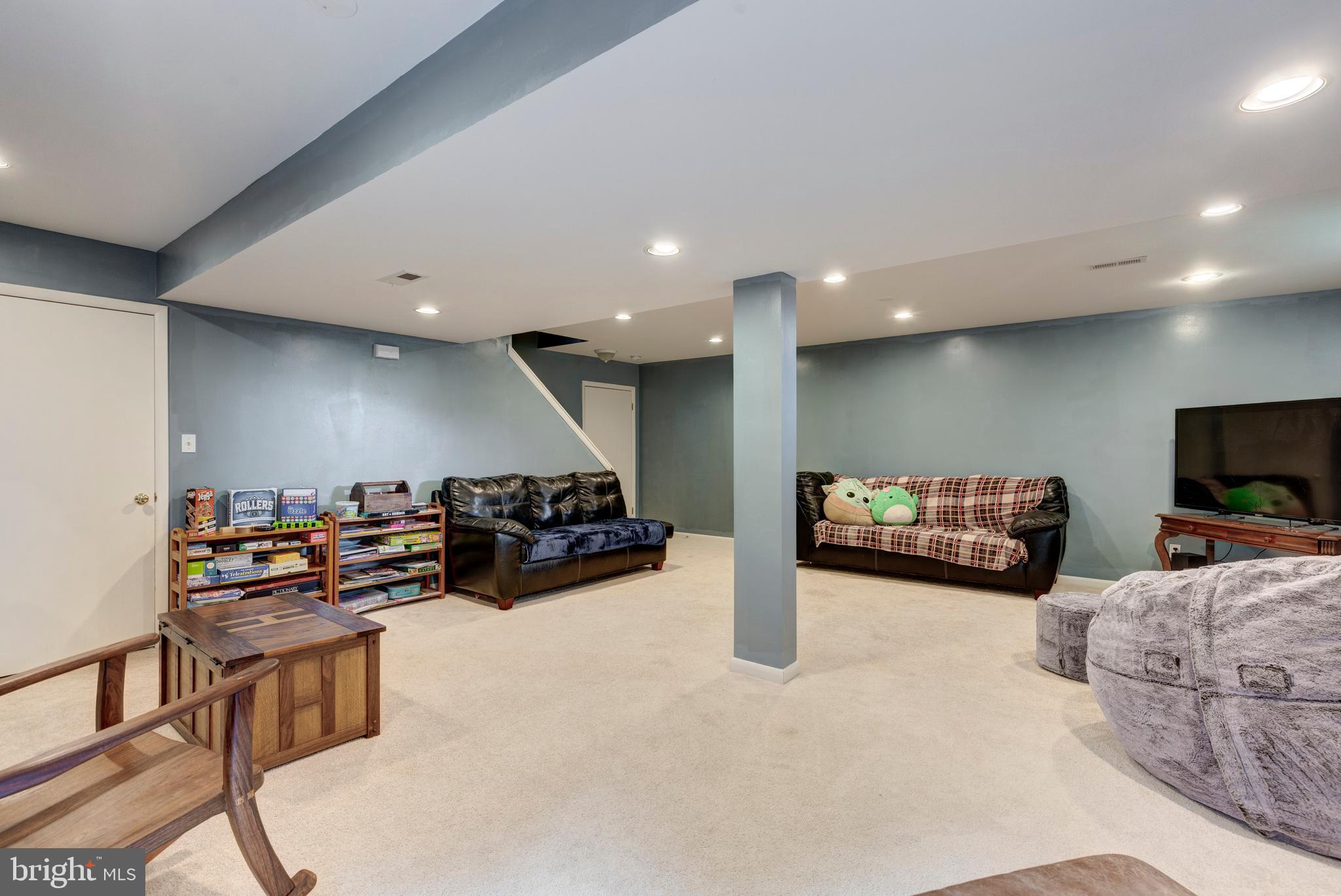 VELVET HILLS - Residential