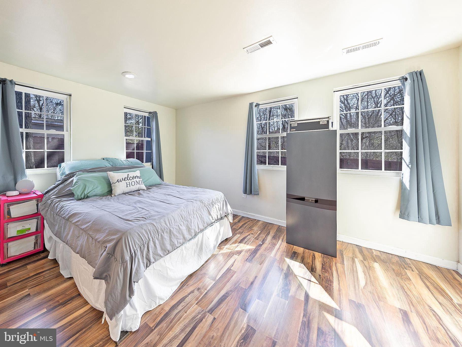 CAROLINE VILLAGE - Residential