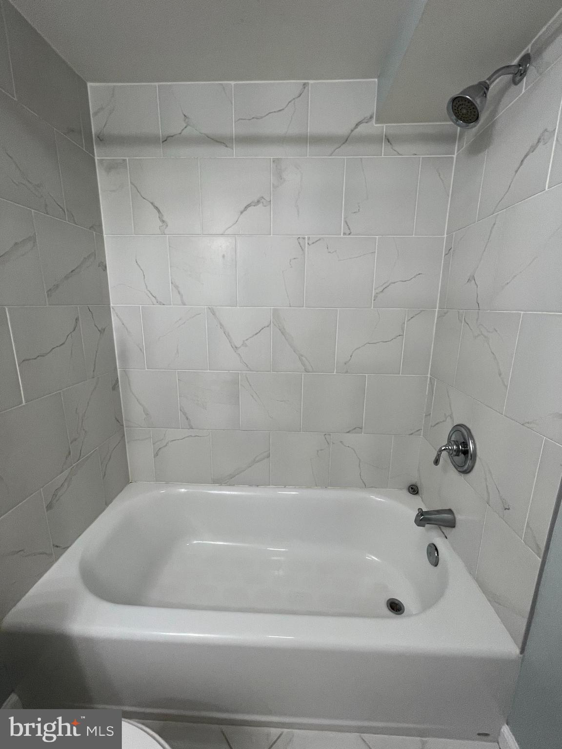 JEFFERSON MANOR - Residential Lease