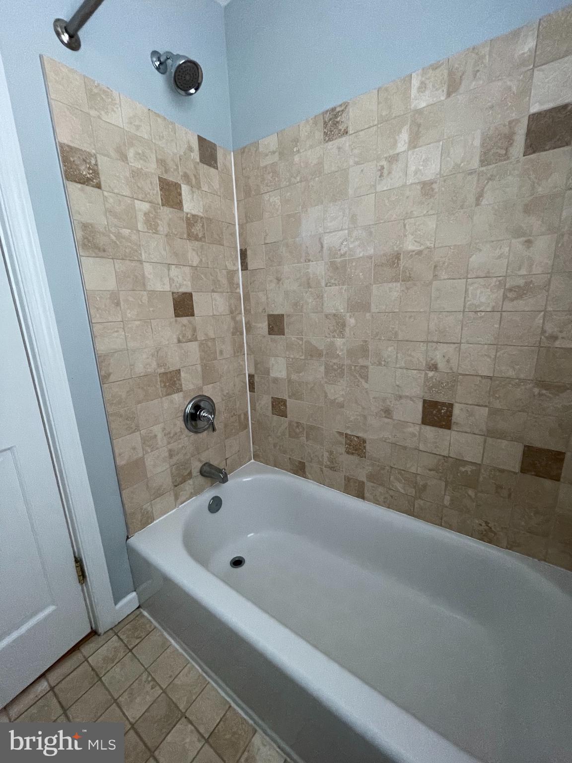 JEFFERSON MANOR - Residential Lease