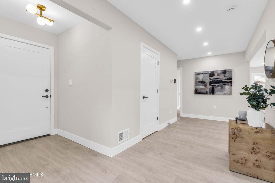 18 WHITECAP WAY