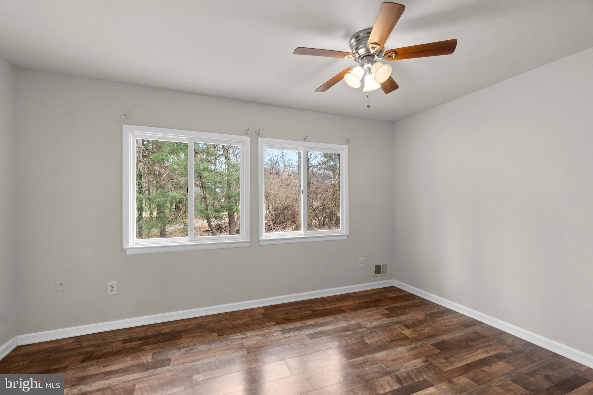 OAKLAND MILLS - Residential